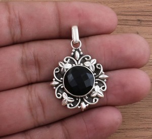 Wholesale SHREE JAIPUR SILVER Natural Black Onyx Pendant 925 Sterling Silver Platinum Plated Vintage Style Handmade <b>Charms</b> - Product Image 1
