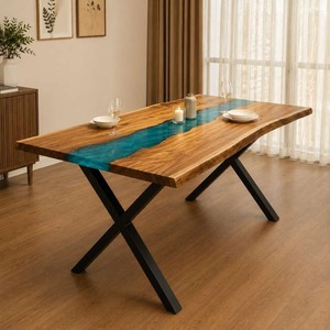 Table à manger en résine d'époxy et noyer faite à la main, avec bord naturel, design côtier moderne et pieds en métal - Product Image 3