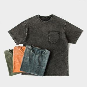 T-shirt homme coupe slim, style tendance, délavé à l'acide, prix abordable, manches courtes, personnalisable - Product Image 1