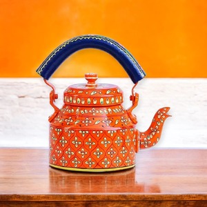 Tetera Tradicional de Metal Pintada a Mano con Diseño Floral Geométrico, Arte Folclórico Coleccionable, Artesanía Decorativa India - Product Image 6