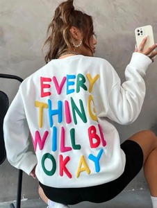 เสื้อสเวตเชิ้ตพิมพ์ลายพัฟฟ์สีเทาขนาดใหญ่ ดีไซน์ตัวอักษร "Every Thing Will Be Okay" ด้านหลัง เสื้อสวมหัวลำลองแบบยูนิเซ็กส์ ถักนิตติ้ง คอทรงโอ เหมาะสำหรับฤดูใบไม้ร่วง - Product Image 1
