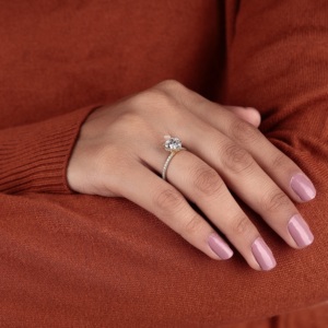 Anillo de Compromiso con Diamante Cultivado en Laboratorio en Forma de Corazón, Oro de 14K, Pavé, Halo Oculto, Solitario, Delicado, Romántico, de Lujo, para Propuesta de Matrimonio - Product Image 4