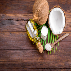 Aceite de Coco Orgánico Refinado 99% Puro y Otros Productos Derivados de Coco al por Mayor, de Alta Calidad, Comestible y Fraccionado - Product Image 1