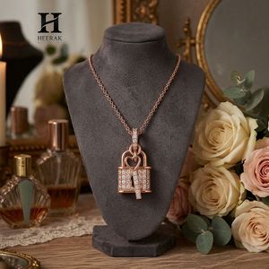 Pendentif Cadenas Cœur et Clé en Or Rose avec Diamant, Breloque Bijou Fin, Cadeau pour Femme - Product Image 5