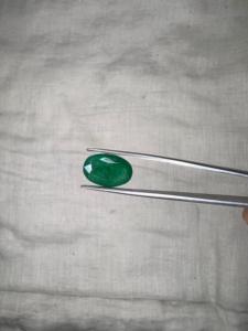 Émeraude Naturelle Zambienne Coupe Ovale 4,70 Carats Pierre Précieuse Verte de Haute Qualité Fournisseur en Gros - Product Image 3