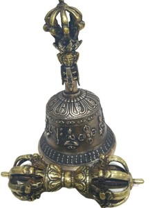 Instrument de musique rituelle bouddhiste en bronze avec motif gravé - Cadeau et artisanat Asthamangal - Product Image 4