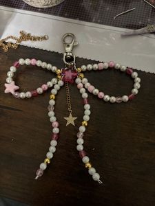 Porte-clés brodé à la main, tendance, avec des détails artistiques colorés, pour un usage quotidien et pour offrir en cadeau - Product Image 3