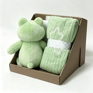 Cadeau de bienvenue personnalisé pour nouveau-né, cadeau de naissance unisexe, panier cadeau pour la chambre de bébé, peluche et couverture de confort pour nourrisson, souvenir pour bébé - Product Image 2