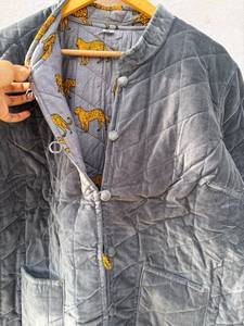 เสื้อแจ็คเก็ตแม็กซี่แบบมีฮู้ด ผ้ากำมะหยี่ลายเสือดาว งานแฮนด์เมด สำหรับผู้หญิง แบบสองด้าน สไตล์โบฮีเมียน เสื้อโค้ทฤดูหนาว พิมพ์ลายดิจิทัล - Product Image 5