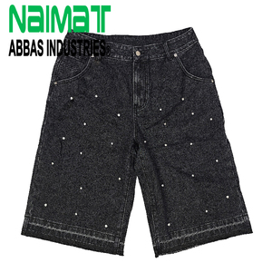 กางเกงยีนส์ขาสั้นสีดำฟอกสีสำหรับผู้ชาย ทรงหลวม ความยาวระดับเข่า ประดับด้วยคริสตัลกระจายตัวและชายรุ่ย - Product Image 1