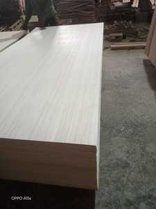 Contrachapado de Álamo/Azada/Pino/Madera Dura de 1220*2440mm y 18mm de Grosor, Hecho en Vietnam, Tamaño Personalizado - Product Image 5