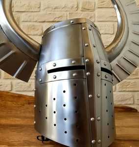 Casco de Caballero Alado con Grandes Alas, Hecho a Mano en Acero, para Cosplay y Coleccionistas, Talla Adulto - Product Image 4