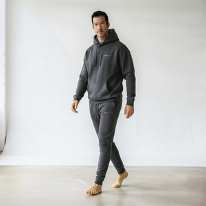 Conjunto Deportivo Hawk Eye, Sudadera con Capucha y Pantalones de Chándal Color Carbón, Estilo Moderno y Personalizado, Algodón Grueso, Corte Regular, Traje Deportivo Informal de Secado Rápido - Product Image 4