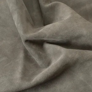 Matériaux en cuir de vachette suédé gris de qualité supérieure pour des chaussures confortables, des vestes de travail élégantes, des vêtements d'extérieur et des tissus d'ameublement - Product Image 3