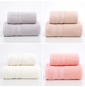 Serviette de Visage Tendance en Coton Premium, Ultra Absorbante, Douce et Lisse, pour Hôtels, Spas et Usage Quotidien, Vente en Gros, Couleur Unie - Product Image 6