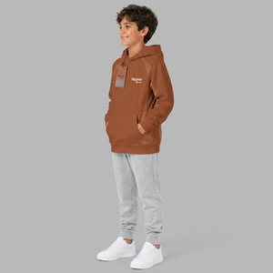 Sudadera con capucha para niños de calidad premium con tela acogedora, estilo elegante y construcción duradera para aventuras diarias y actividades al aire libre. - Product Image 5