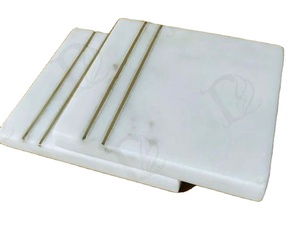 Ensemble de sous-verres de forme carrée en marbre et bois pour tasses à thé et café Dessous de verre en marbre blanc fabriqués à la main pour vos boissons par Address Craft - Product Image 4