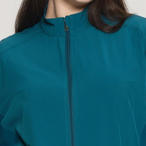 Chaqueta Sanitaria Azul Verdoso para Mujer, de Poliéster Tejido, con Cremallera Completa, Uniforme Hospitalario con Bolsillos y Detección de Agujas - Product Image 4