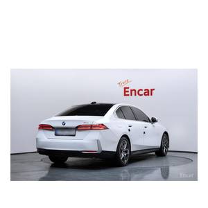 BMW Serie 5 520i 2024, Volante a la Izquierda, Caja de Cambios Automática, Asientos de Cuero con Cámara Trasera, 44,686 km - Product Image 2