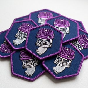 Écusson brodé losange avec fil de sécurité, écrou hexagonal, badge, bordure sergé, bordure merrow, emblème tuning automobile, usine - Product Image 3
