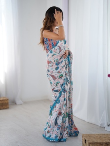 Sari tradicional de poliéster con estampado floral y trabajo de espejo para mujer, largo hasta el suelo, corte regular, para bodas, estilo India-Pakistán - Product Image 2