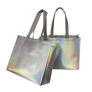 Bolsas de Compras Personalizadas al por Mayor con Logotipo, Laminación Metálica Plateada y Dorada, Sin Tejido, con Asa - Proveedor Directo de Fábrica en Vietnam - Product Image 5