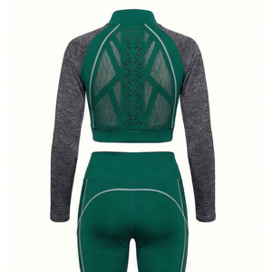 Survêtement d'entraînement respirant imprimé coupe ajustée en polyester, vêtements de sport personnalisés pour la gym, légers pour l'été, hommes et femmes, vente en gros - Product Image 3