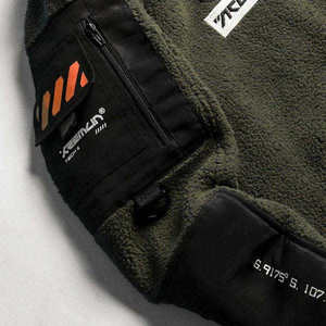 เสื้อแจ็คเก็ตเทคแวร์ผู้ชาย ผ้าฟลีซ สไตล์ยุทิลิตี้ แนวสตรีทแวร์ มีฮู้ด กันลม บุขนเชอร์ปา อุ่นสบาย สไตล์ลำลอง เหมาะสำหรับกิจกรรมกลางแจ้ง - Product Image 6