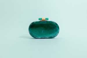 Boîte à bijoux en résine en forme de hibou, verte avec fermoir doré, modèle de collection glacé, décoration, pochette ange - Product Image 6