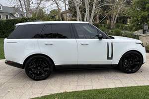 Range Rover P530 SE 2023 Usado en Excelentes Condiciones - Product Image 3