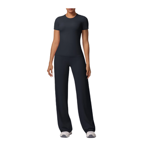 Wholesale Solid Color Breathable Lightweight Four-Way Stretch Sportswear Custom Logo <b>Short</b> Sleeves 2-Piece <b>Gym</b> Set <b>Women</b> - Product Image 1