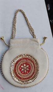 Sac Potli Crème Élégant avec Broderie Traditionnelle Gota Patti et Accents de Perles, Sac Potli Fait Main en Tissu Crème Riche - Product Image 2