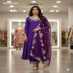 Traje Anarkali de seda romana de diseñador con bordado de hilo y cuello en V, conjunto de pantalón y dupatta. Proveedor y exportador mundial. - Product Image 1