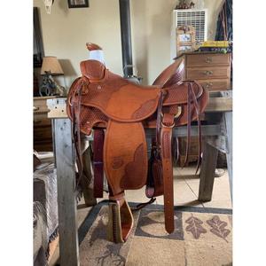 Sillas de montar de alta calidad para caballos, diseño personalizado grabado, sillas duraderas en venta, suministros ecuestres para carreras de caballos europeas y australianas - Product Image 4