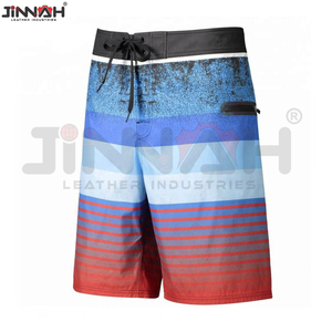 Shorts pour hommes en sublimation, taille adulte, style décontracté, vêtements personnalisés, nouveaux modèles, shorts pour hommes en sublimation en provenance du Pakistan - Product Image 4