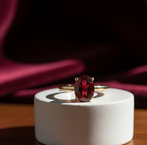 แหวนดีไซน์เก๋รูปไข่ประดับพลอยโกเมน ไซส์ US 6 เงินแท้ 925 ชุบทอง 18K เหมาะสำหรับงานแต่งงานและงานเลี้ยง ราคาขายส่ง - Product Image 5