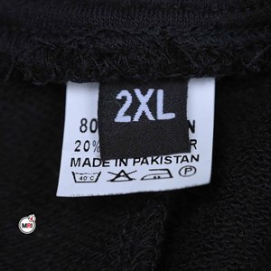 Pantalones Cortos Bermuda de Algodón Negros para Hombre a Precio de Mayoreo, con Franja Lateral y Logotipo HH, Cintura con Cordón Ajustable, Estilo Deportivo Casual - Product Image 6