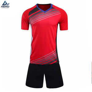 Conjunto de Camiseta y Pantalones Cortos de Fútbol Sublimados y Transpirables OEM ODM para Entrenamiento de Equipo y Partidos, Uniforme de Fútbol Rojo Personalizado - Product Image 1