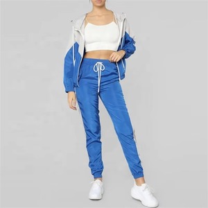 Ensemble de survêtement imperméable imprimé pour femme, deux pièces, hiver, haut court, motif uni, veste coupe-vent zippée, pantalon 100% coton - Product Image 1