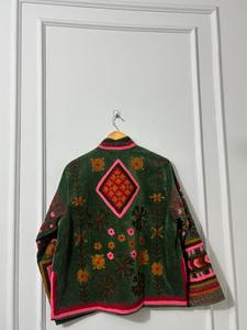 Blouson bomber en velours tricoté brodé Suzani rose, style hippie vintage, manteau chaud d'hiver, motif floral, cadeau pour elle - Product Image 2
