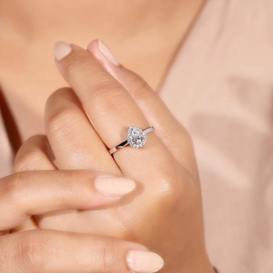 Bague de fiançailles pour femme en or massif avec diamant de laboratoire taille poire, diamants certifiés, style halo élégant, bijou d'anniversaire - Product Image 4