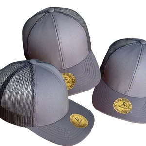 Chapeaux en maille de sport personnalisés à livraison rapide du Vietnam Casquettes de chauffeur de camion à la mode Conception vierge pour une utilisation régulière Emballées dans des cartons - Product Image 5