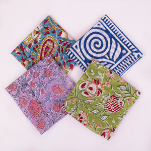 Bandana en coton fait main, imprimé floral ethnique, multicolore, magnifique collection d'été, foulard, accessoires de voyage et cadeaux - Product Image 2