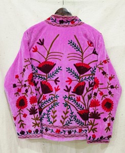 Veste en velours brodée Suzani personnalisable unisexe, veste d'hiver écologique pour la saison d'automne, manteau en tissu ouzbek en coton pour femmes - Product Image 3