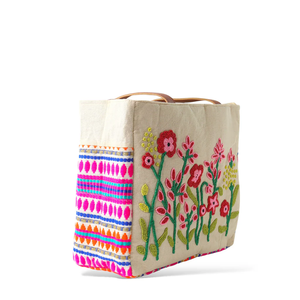Sacs fourre-tout tendance brodés à la main avec des perles de rocaille, fermeture ouverte, design personnalisé par Whimsy Art Craft - Product Image 2