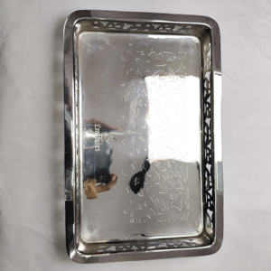 Bandeja Ovalada Coleccionable de Acero Inoxidable de Primera Clase de Emirates Airline – Auténtica Memorialesa del Aviación y Duradera con Acabado Espejo - Product Image 2