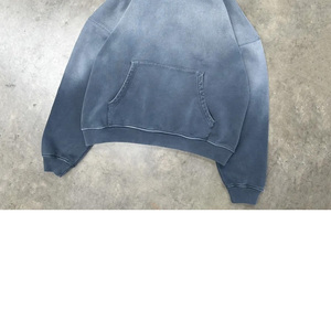 เสื้อฮู้ดดี้หรูหราแบบสั่งทำพิเศษ ทรงโอเวอร์ไซส์ ล้างสีแบบแอซิดวอช ไหล่ตก น้ำหนัก 500GSM ผ้าหนา สีซีดแบบวินเทจ ขาดๆ แบบดิสเทรส ทรงครอป ทรงบ็อกซี่ สไตล์วิทยาลัย - Product Image 5