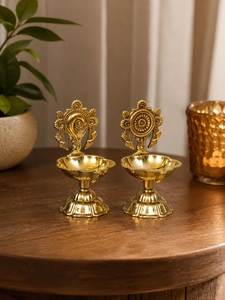 NEHA ENTERPRISES NE-576 Lámpara de Aceite de Latón para Decoración de Templos, Diya, Deepak, Luz Tradicional para Pooja, Oración, Hogar, Festivales, Decoración de Mesa - Product Image 6