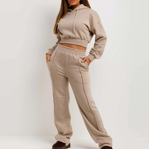 Ensemble de survêtement tendance pour femmes, imprimé, décontracté, avec sweat à capuche court et pantalon de jogging, confortable pour les femmes - Product Image 4
