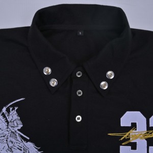 Camiseta Polo de Manga Corta Color Negro y Azul con Estampado de Jinete y Número 33 Bordado en la Parte Delantera, Estilo Preppy Ecuestre - Product Image 6